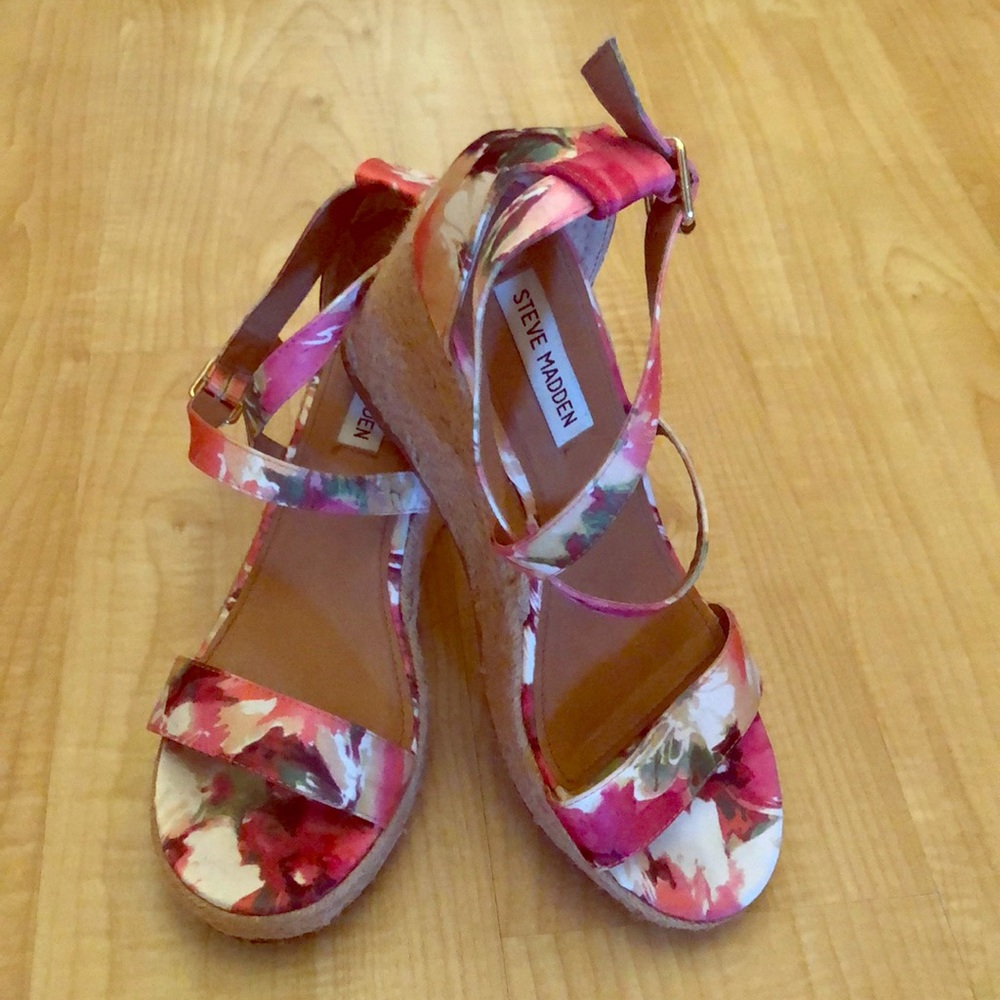 Steve Madden Wedges